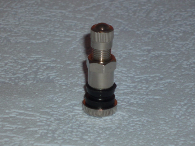 612016-183 Metallventil 8,3mm, Länge 33mm 1 Stück